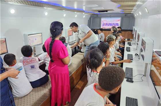 ONIBUS ITINERANTE PROJETO EDUCA